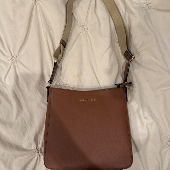 NEW Michael Kors Shoulder Crossbody strap bag - Picture 2 of 3